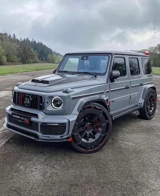 Mercedes G900 rocket kit with dry carbon fiber