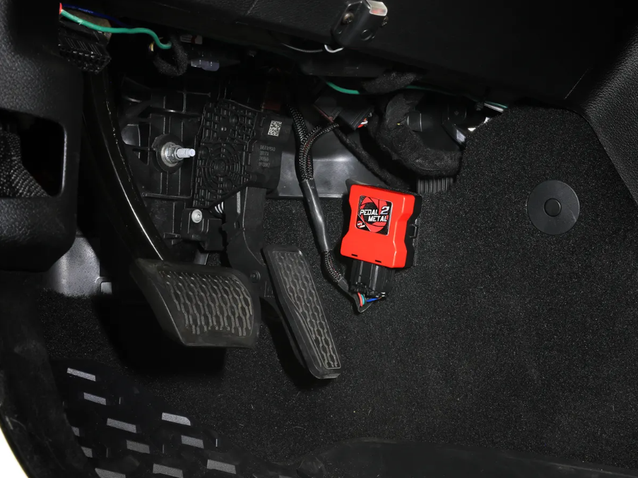 Pedal 2 Metal Throttle Enhancer